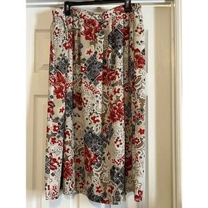 SAG HARBOR Tan Skirt with Red Flower Design, Plus Size Skirt, Size 1X